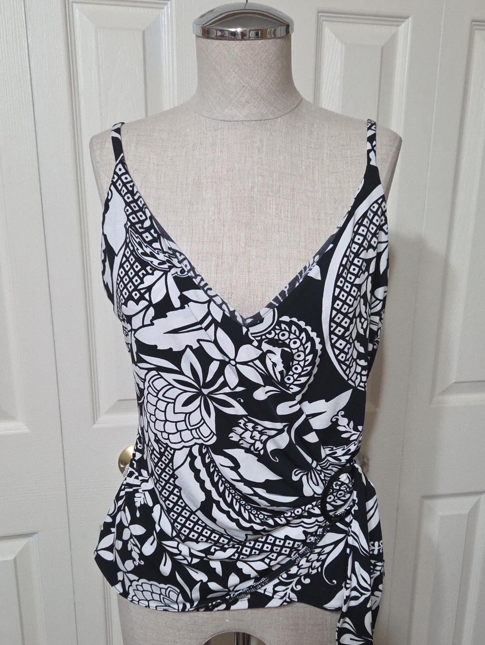 White House Black Market  Top